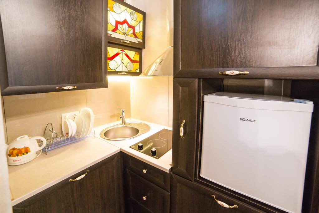 Apartment On Valova 16-2- 2 Minutes To Market Square リヴィウ エクステリア 写真
